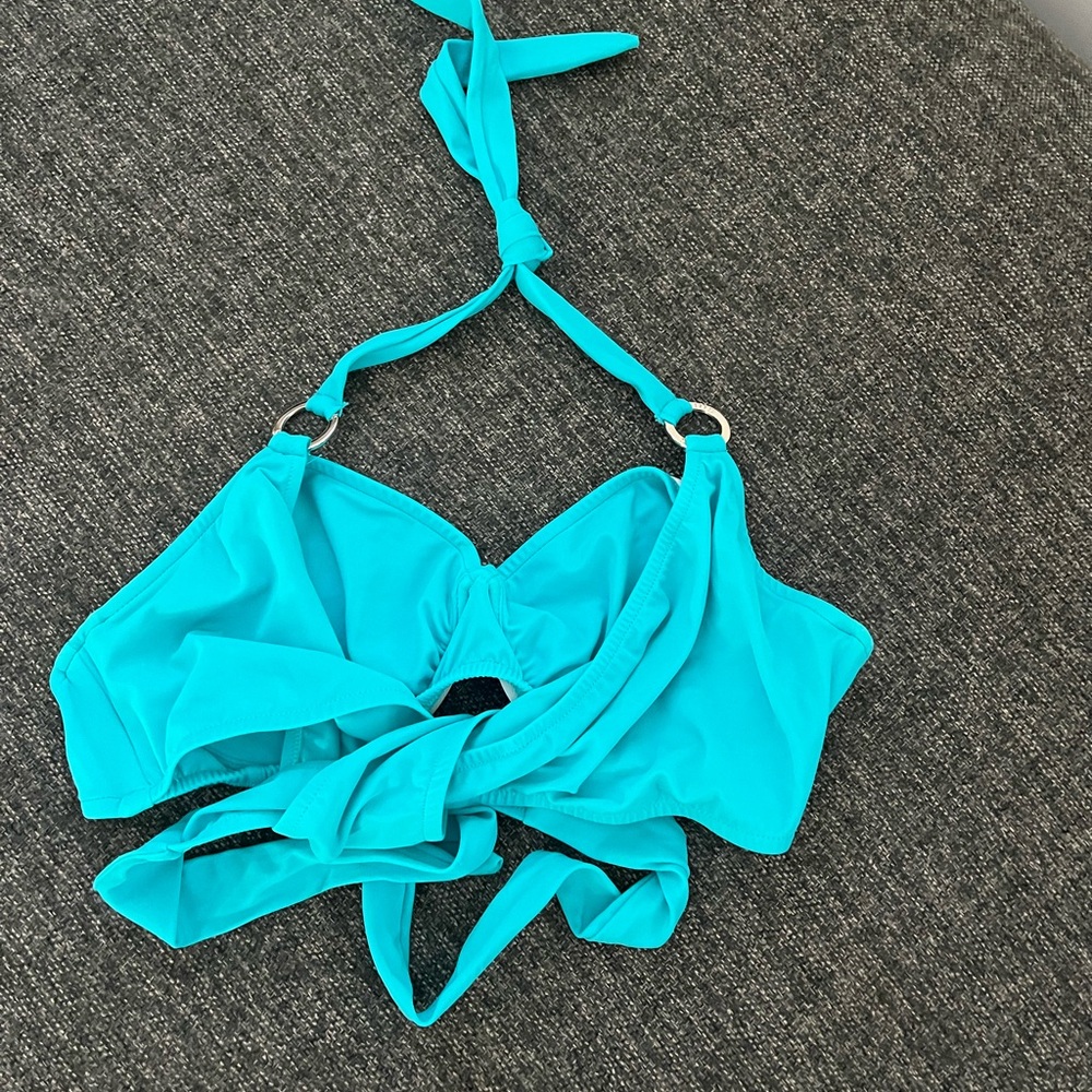 VENUS Aqua Bikini Top